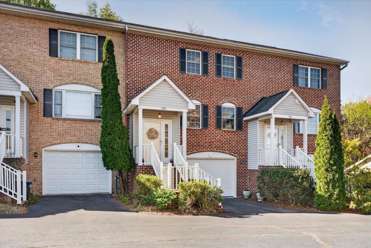 298 EMERALD DR, HARRISONBURG, Virginia 22801, 3 Bedrooms Bedrooms, ,2 BathroomsBathrooms,Residential,Spacious 3BR Townhome in a Prime Location with Bas,298 EMERALD DR,675552 MLS # 675552 298 EMERALD DR, HARRISONBURG, Virginia 22801, 3 Bedrooms Bedrooms, ,2 BathroomsBathrooms,Residential,Spacious 3BR Townhome in a Prime Location with Bas,298 EMERALD DR,675552 MLS # 675552