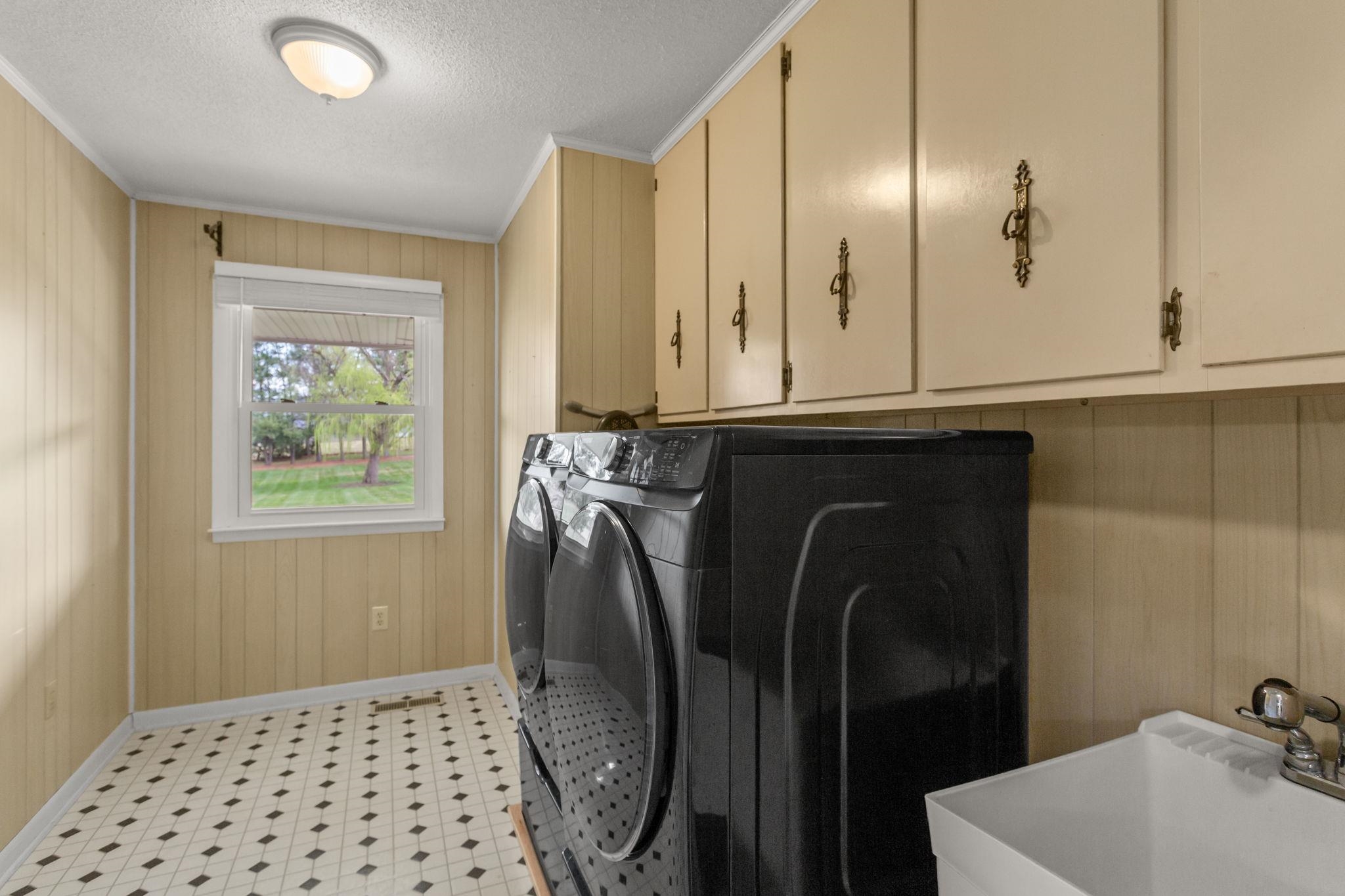 549 ARROWHEAD LN, NEW MARKET, Virginia 22844, 3 Bedrooms Bedrooms, ,1 BathroomBathrooms,Residential,549 ARROWHEAD LN,675553 MLS # 675553