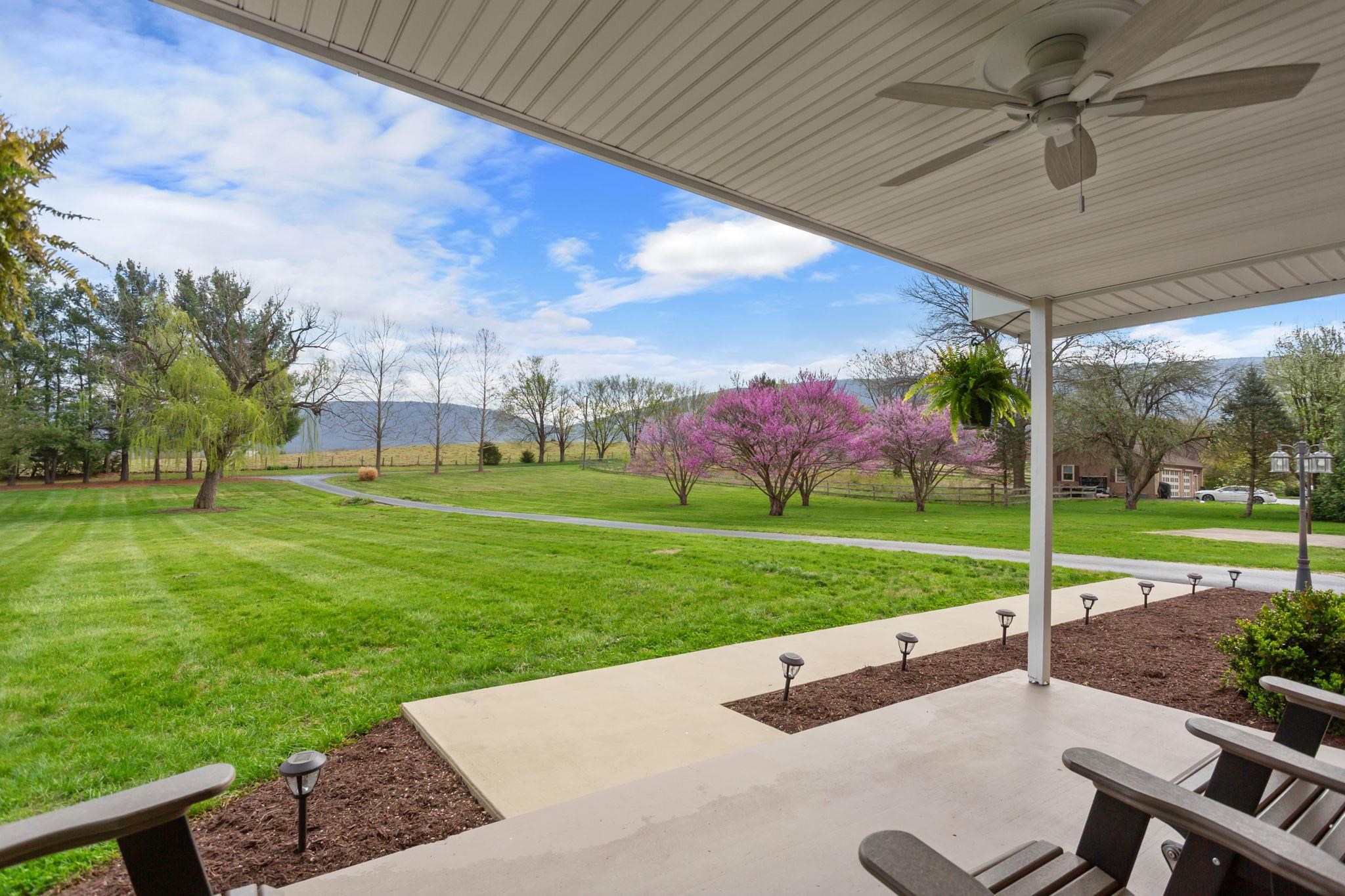 with eastern mountain views!