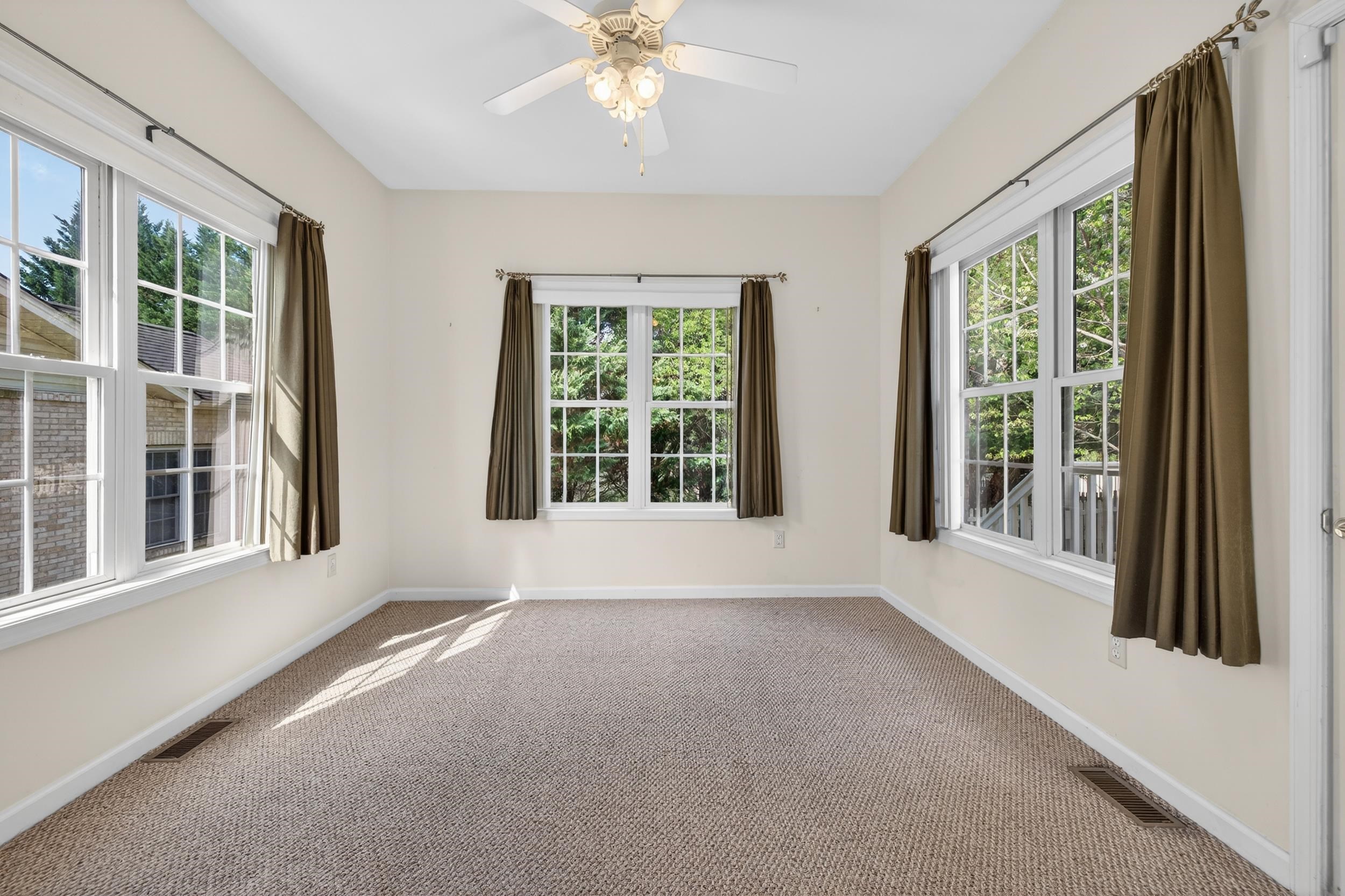 1252 WHITE ROCK CT, WOODSTOCK, Virginia 22664, 4 Bedrooms Bedrooms, ,2 BathroomsBathrooms,Residential,1252 WHITE ROCK CT,675555 MLS # 675555 1252 WHITE ROCK CT, WOODSTOCK, Virginia 22664, 4 Bedrooms Bedrooms, ,2 BathroomsBathrooms,Residential,1252 WHITE ROCK CT,675555 MLS # 675555