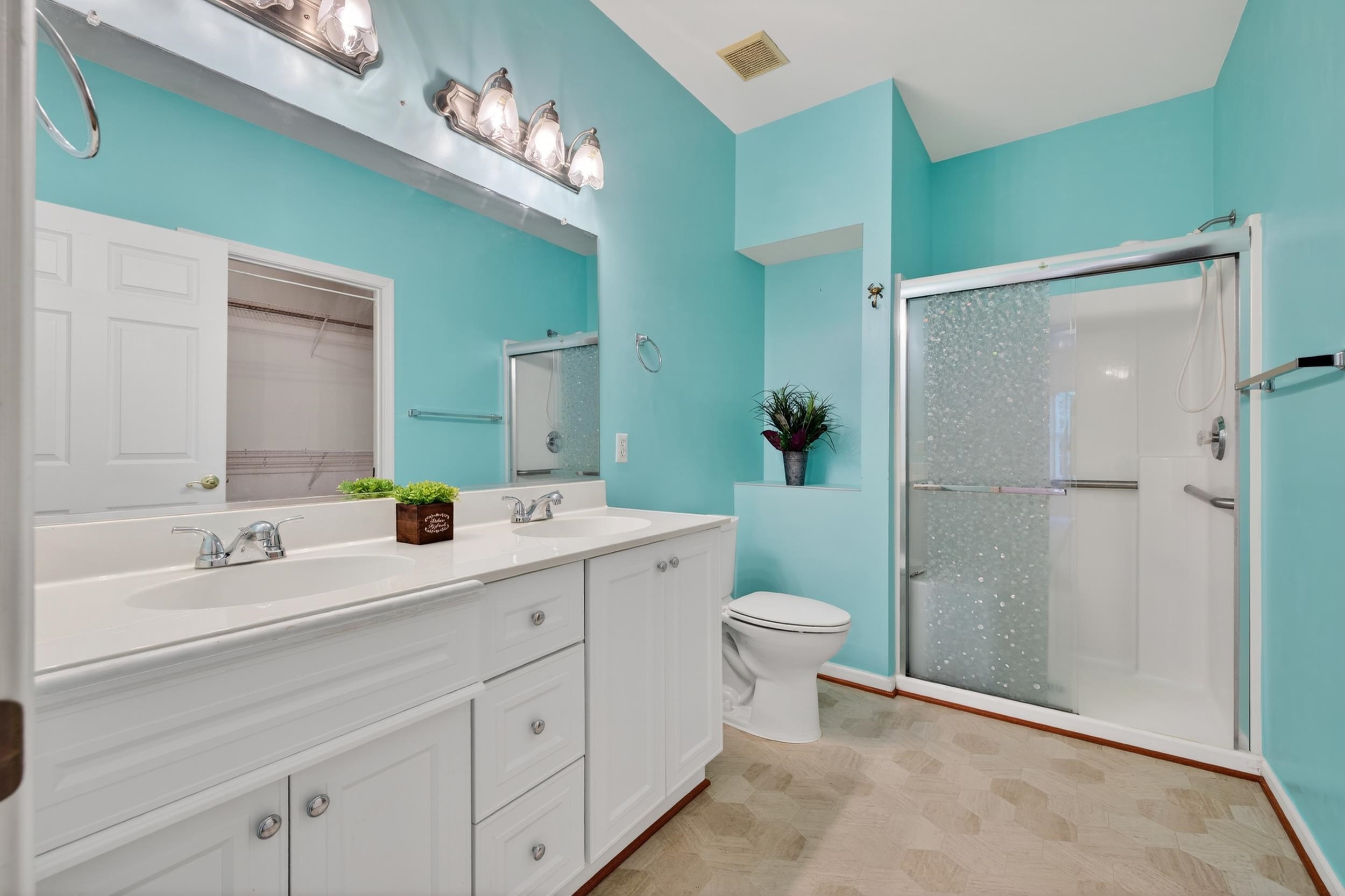 1252 WHITE ROCK CT, WOODSTOCK, Virginia 22664, 4 Bedrooms Bedrooms, ,2 BathroomsBathrooms,Residential,1252 WHITE ROCK CT,675555 MLS # 675555 1252 WHITE ROCK CT, WOODSTOCK, Virginia 22664, 4 Bedrooms Bedrooms, ,2 BathroomsBathrooms,Residential,1252 WHITE ROCK CT,675555 MLS # 675555