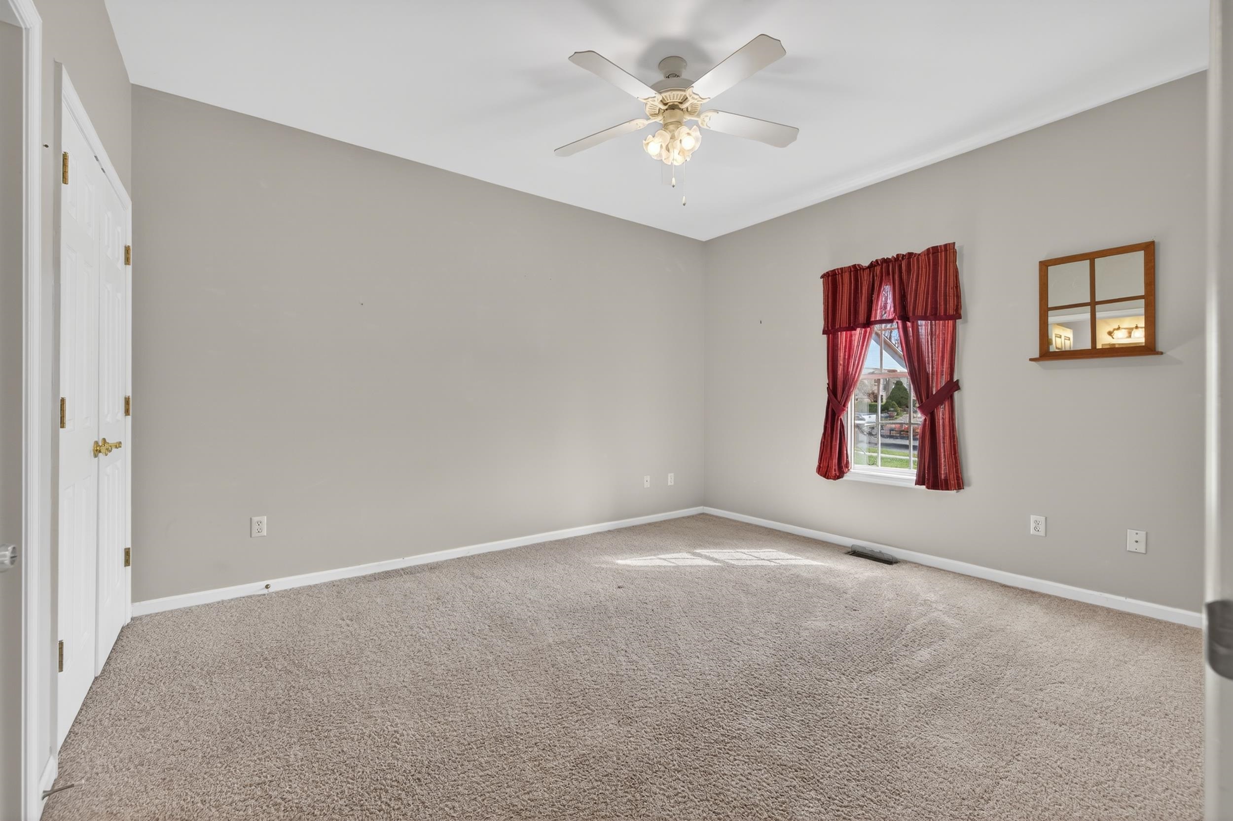 1252 WHITE ROCK CT, WOODSTOCK, Virginia 22664, 4 Bedrooms Bedrooms, ,2 BathroomsBathrooms,Residential,1252 WHITE ROCK CT,675555 MLS # 675555 1252 WHITE ROCK CT, WOODSTOCK, Virginia 22664, 4 Bedrooms Bedrooms, ,2 BathroomsBathrooms,Residential,1252 WHITE ROCK CT,675555 MLS # 675555