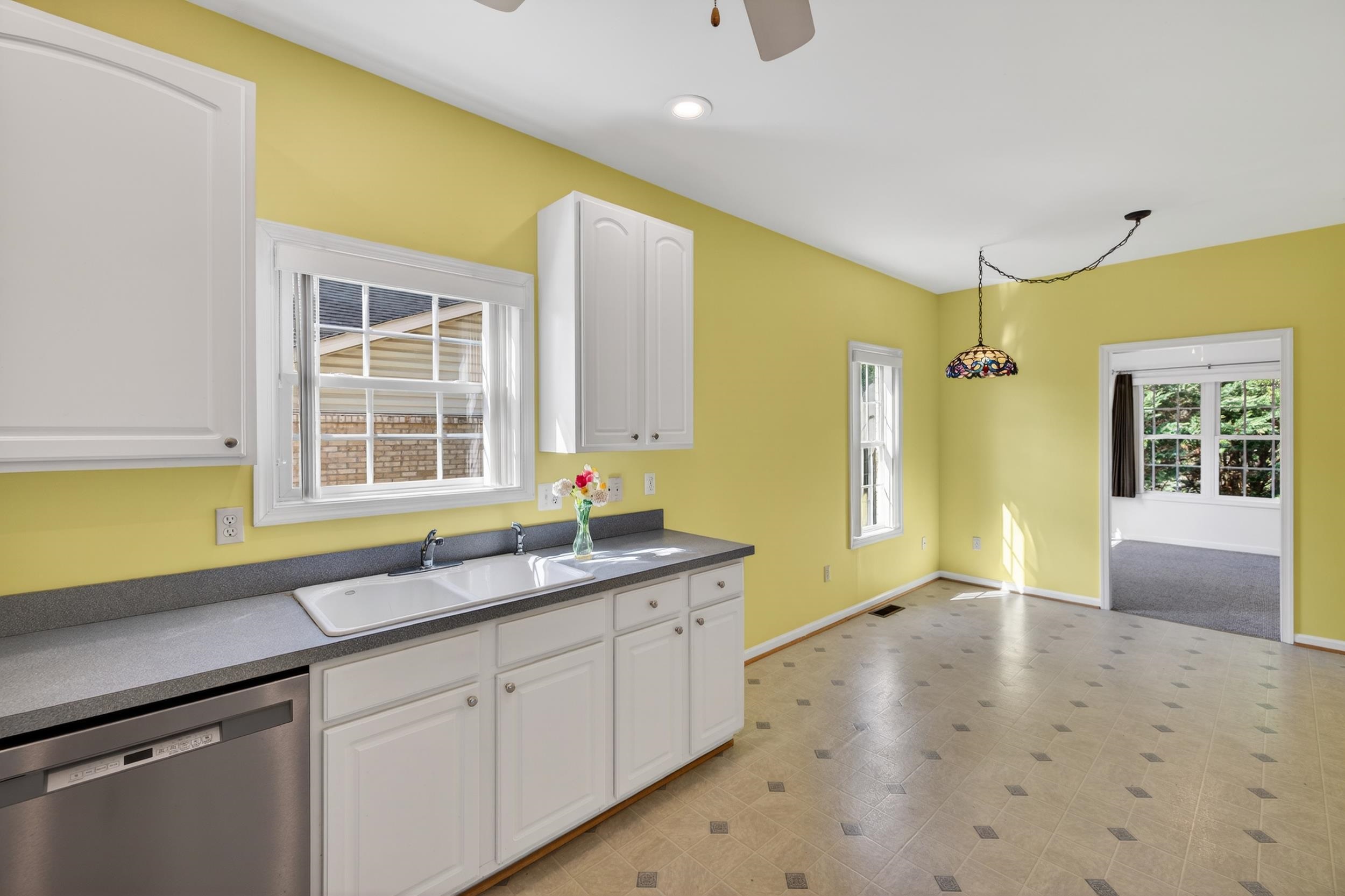 1252 WHITE ROCK CT, WOODSTOCK, Virginia 22664, 4 Bedrooms Bedrooms, ,2 BathroomsBathrooms,Residential,1252 WHITE ROCK CT,675555 MLS # 675555 1252 WHITE ROCK CT, WOODSTOCK, Virginia 22664, 4 Bedrooms Bedrooms, ,2 BathroomsBathrooms,Residential,1252 WHITE ROCK CT,675555 MLS # 675555