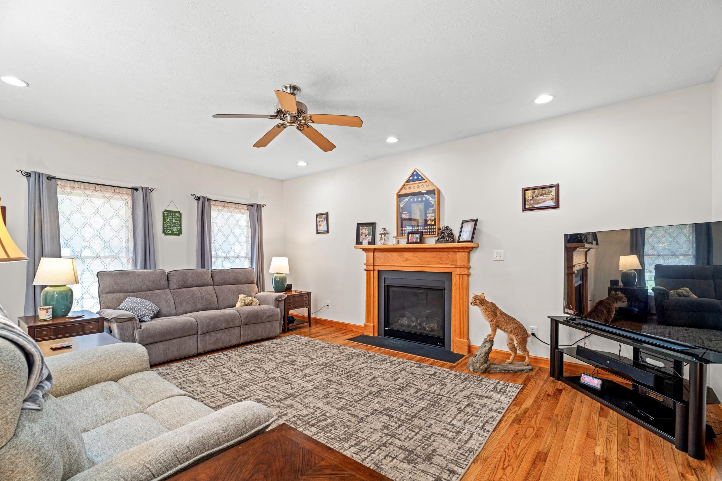 721 LEAPORT RD, VERONA, Virginia 24482, 4 Bedrooms Bedrooms, ,3 BathroomsBathrooms,Residential,721 LEAPORT RD,675556 MLS # 675556 721 LEAPORT RD, VERONA, Virginia 24482, 4 Bedrooms Bedrooms, ,3 BathroomsBathrooms,Residential,721 LEAPORT RD,675556 MLS # 675556