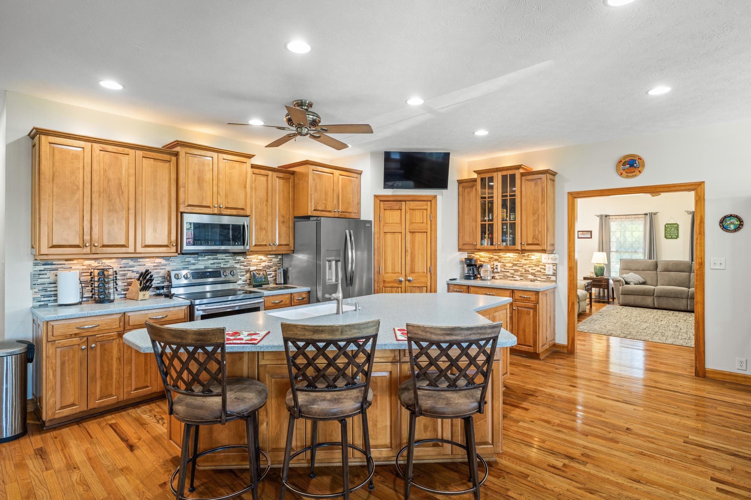 721 LEAPORT RD, VERONA, Virginia 24482, 4 Bedrooms Bedrooms, ,3 BathroomsBathrooms,Residential,721 LEAPORT RD,675556 MLS # 675556 721 LEAPORT RD, VERONA, Virginia 24482, 4 Bedrooms Bedrooms, ,3 BathroomsBathrooms,Residential,721 LEAPORT RD,675556 MLS # 675556