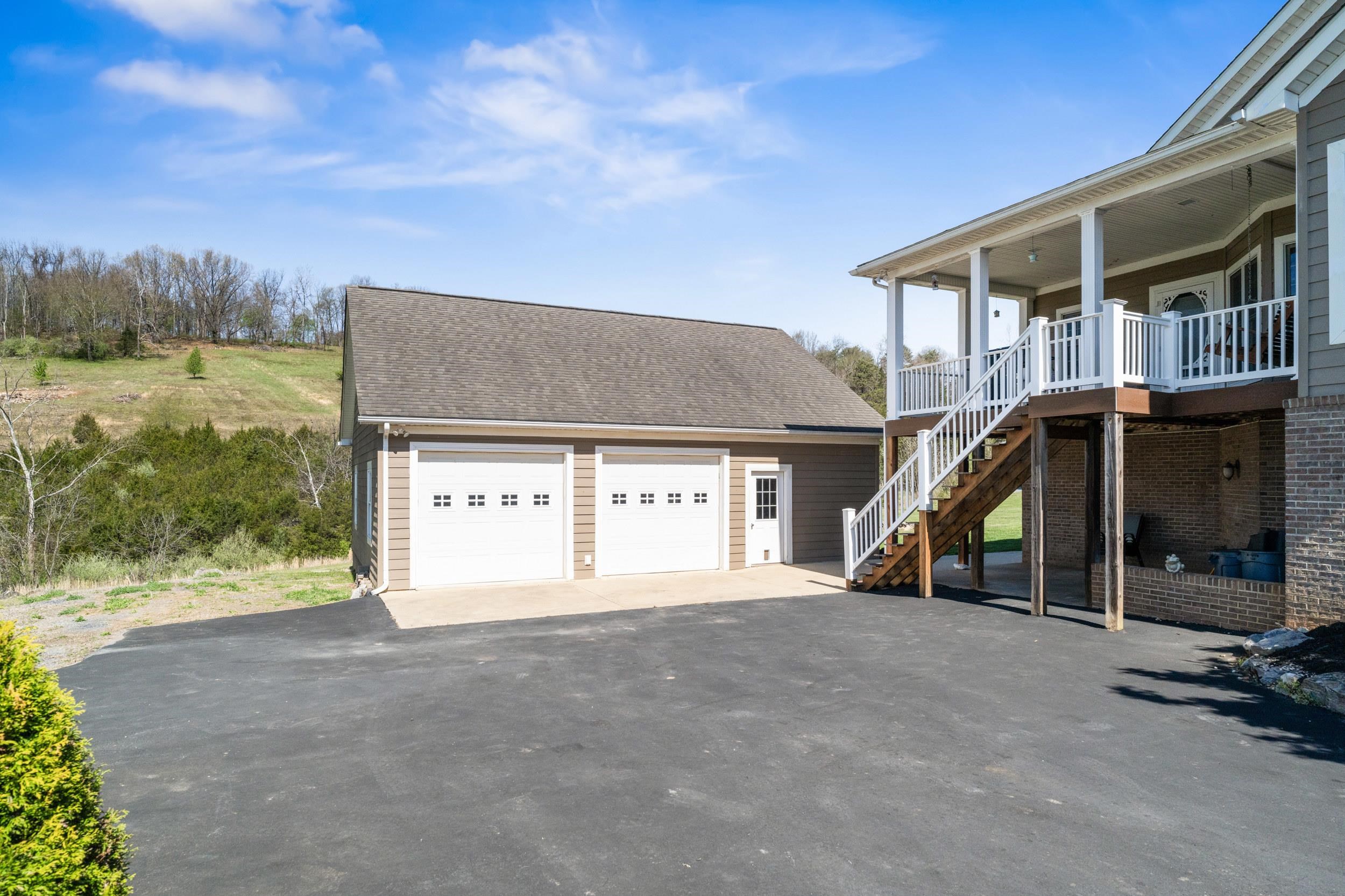 721 LEAPORT RD, VERONA, Virginia 24482, 4 Bedrooms Bedrooms, ,3 BathroomsBathrooms,Residential,721 LEAPORT RD,675556 MLS # 675556 721 LEAPORT RD, VERONA, Virginia 24482, 4 Bedrooms Bedrooms, ,3 BathroomsBathrooms,Residential,721 LEAPORT RD,675556 MLS # 675556