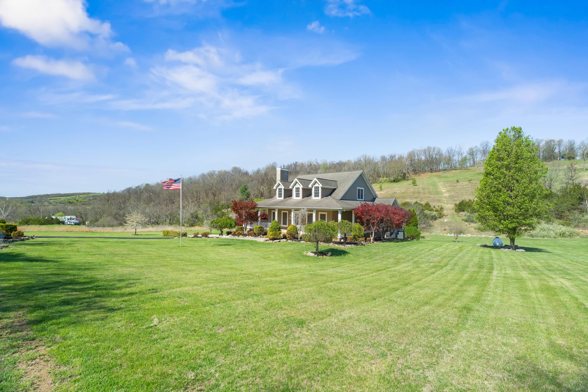 721 LEAPORT RD, VERONA, Virginia 24482, 4 Bedrooms Bedrooms, ,3 BathroomsBathrooms,Residential,721 LEAPORT RD,675556 MLS # 675556 721 LEAPORT RD, VERONA, Virginia 24482, 4 Bedrooms Bedrooms, ,3 BathroomsBathrooms,Residential,721 LEAPORT RD,675556 MLS # 675556