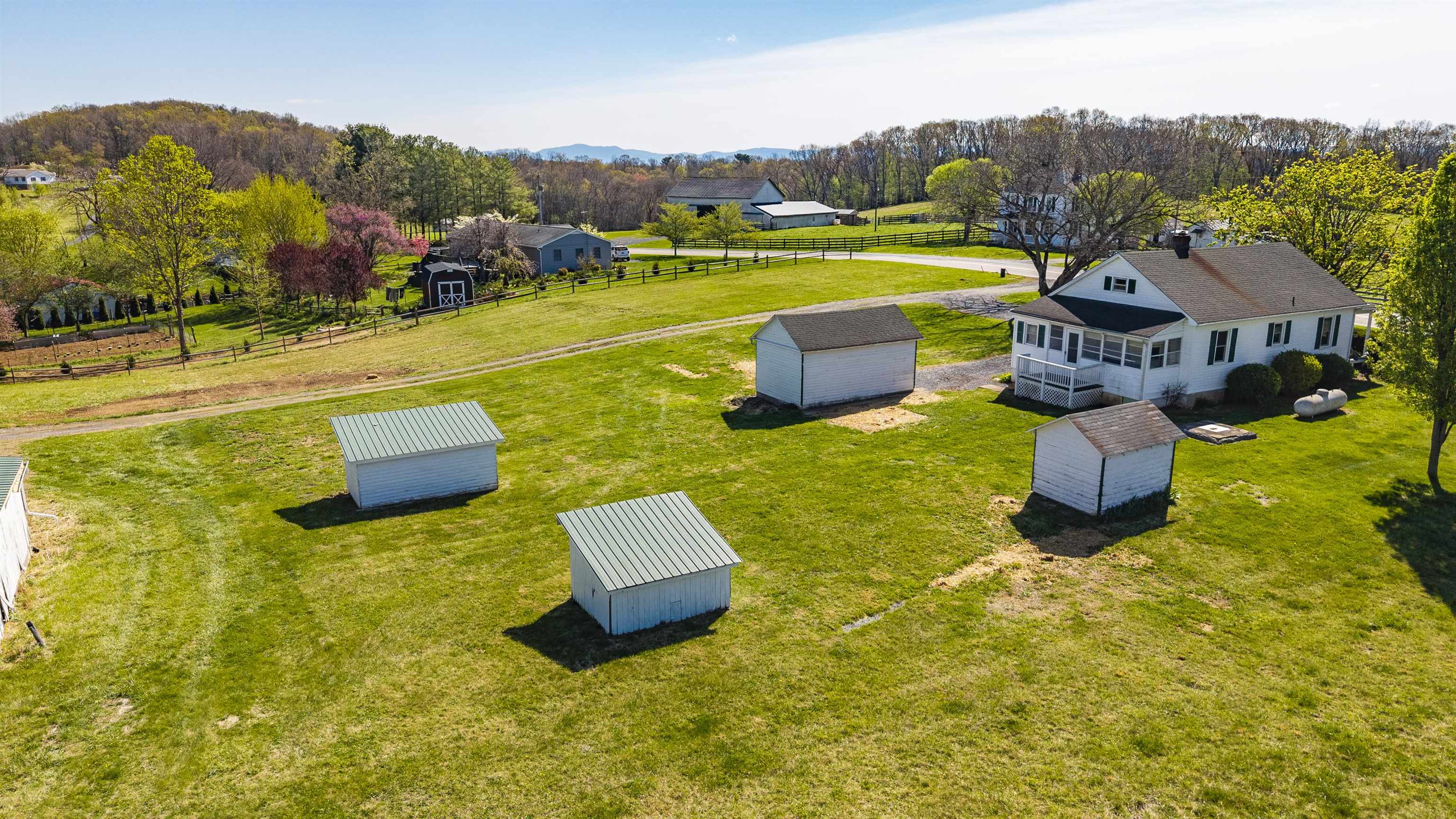 1241 QUICKS MILL RD, STAUNTON, Virginia 24401, 2 Bedrooms Bedrooms, ,1 BathroomBathrooms,Residential,1241 QUICKS MILL RD,675557 MLS # 675557