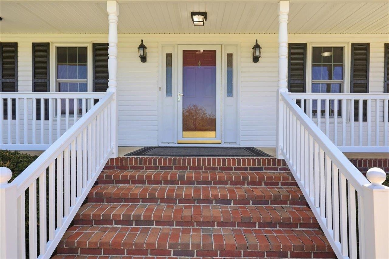 94 SHACKELFORD LN, VERONA, Virginia 24482, 4 Bedrooms Bedrooms, ,3 BathroomsBathrooms,Residential,94 SHACKELFORD LN,675565 MLS # 675565 94 SHACKELFORD LN, VERONA, Virginia 24482, 4 Bedrooms Bedrooms, ,3 BathroomsBathrooms,Residential,94 SHACKELFORD LN,675565 MLS # 675565