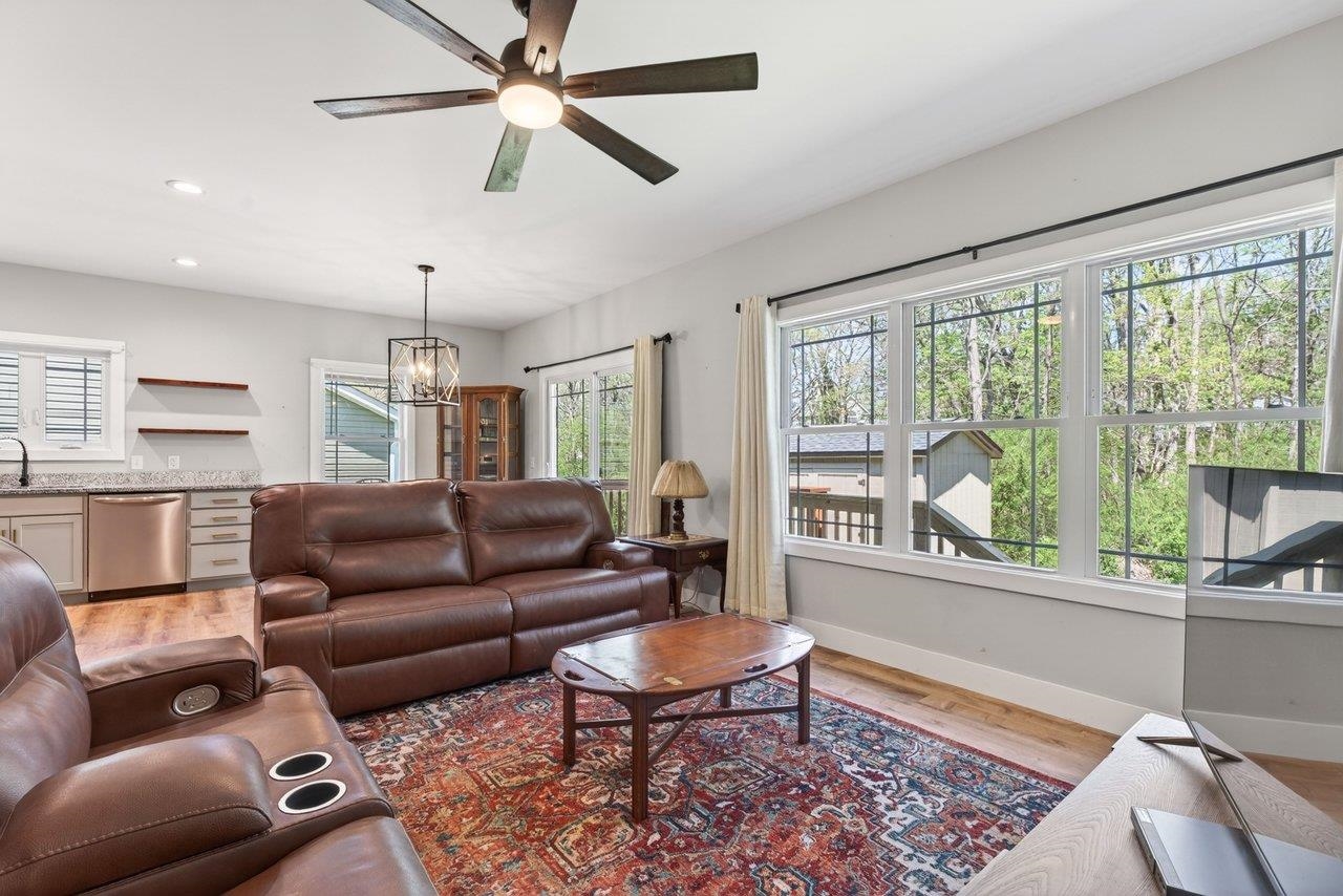 313 WILLOW OAK DR, ELKTON, Virginia 22827, 3 Bedrooms Bedrooms, ,2 BathroomsBathrooms,Residential,313 WILLOW OAK DR,675566 MLS # 675566