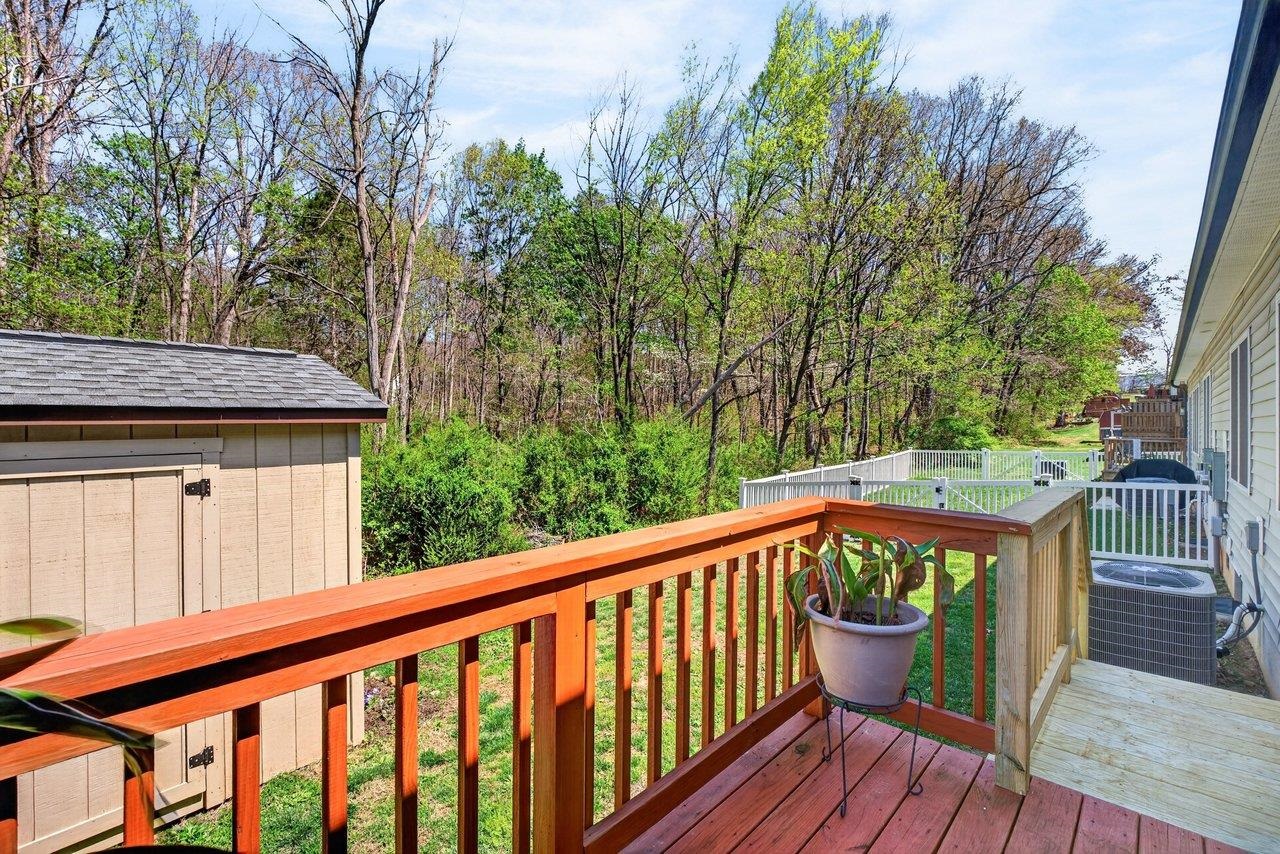 313 WILLOW OAK DR, ELKTON, Virginia 22827, 3 Bedrooms Bedrooms, ,2 BathroomsBathrooms,Residential,313 WILLOW OAK DR,675566 MLS # 675566