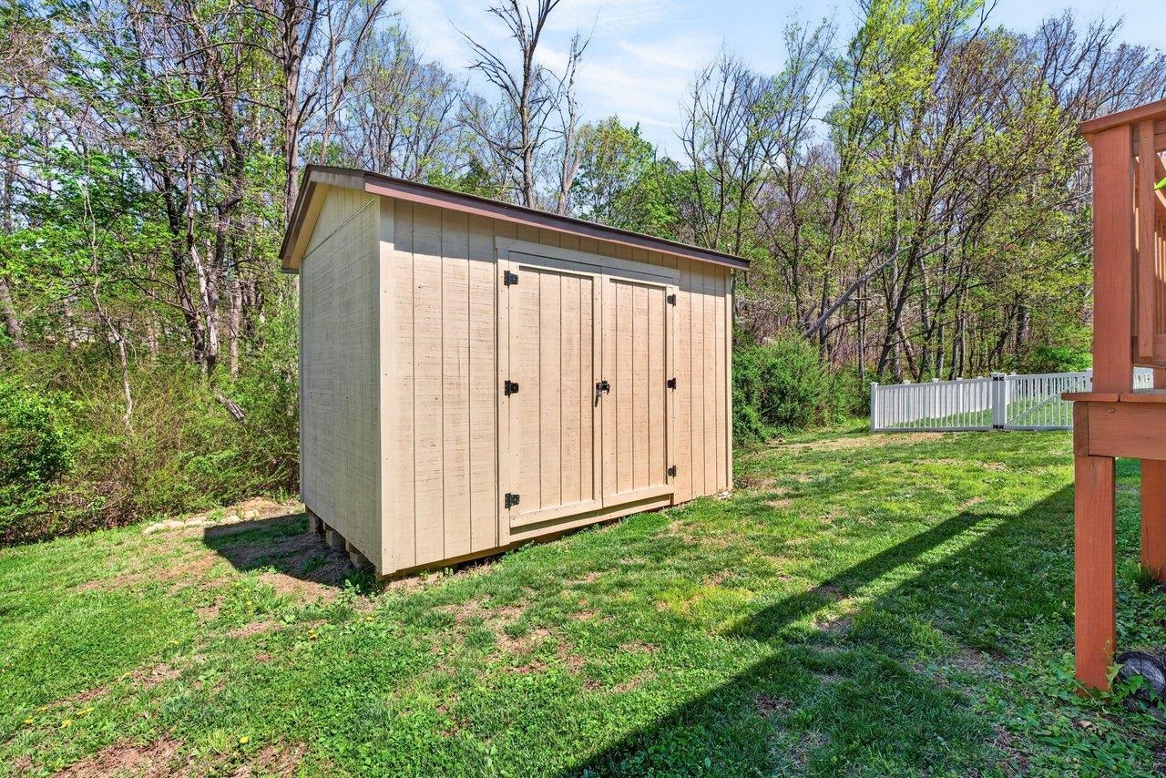 313 WILLOW OAK DR, ELKTON, Virginia 22827, 3 Bedrooms Bedrooms, ,2 BathroomsBathrooms,Residential,313 WILLOW OAK DR,675566 MLS # 675566