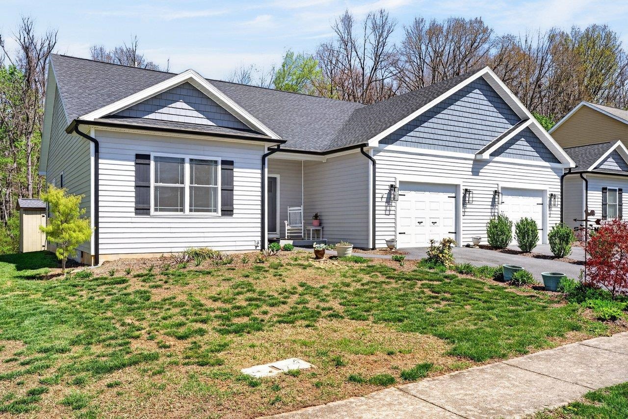 313 WILLOW OAK DR, ELKTON, Virginia 22827, 3 Bedrooms Bedrooms, ,2 BathroomsBathrooms,Residential,313 WILLOW OAK DR,675566 MLS # 675566