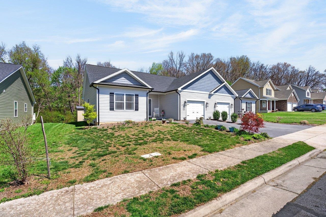 313 WILLOW OAK DR, ELKTON, Virginia 22827, 3 Bedrooms Bedrooms, ,2 BathroomsBathrooms,Residential,313 WILLOW OAK DR,675566 MLS # 675566