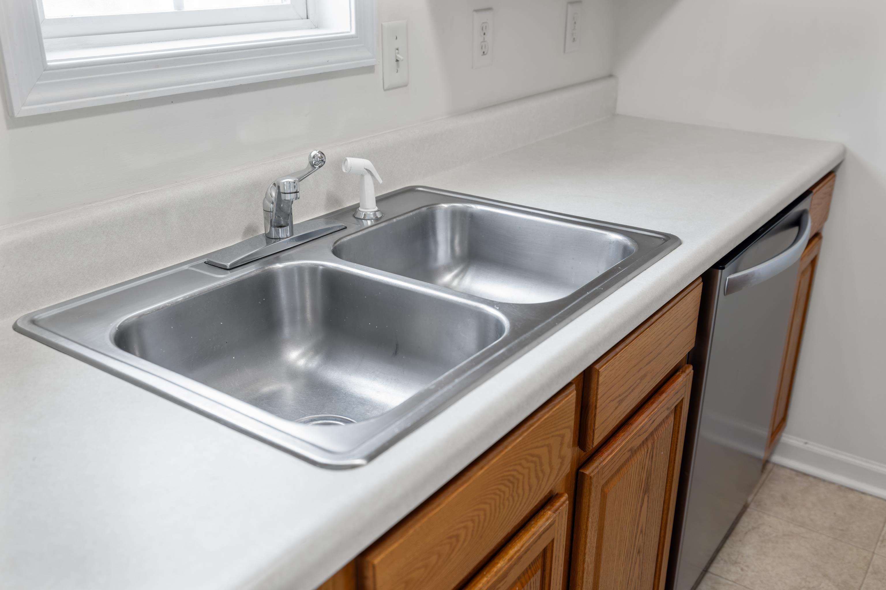 108 PLEASANT HILL RD, HARRISONBURG, Virginia 22801, 4 Bedrooms Bedrooms, ,2 BathroomsBathrooms,Residential,108 PLEASANT HILL RD,675568 MLS # 675568