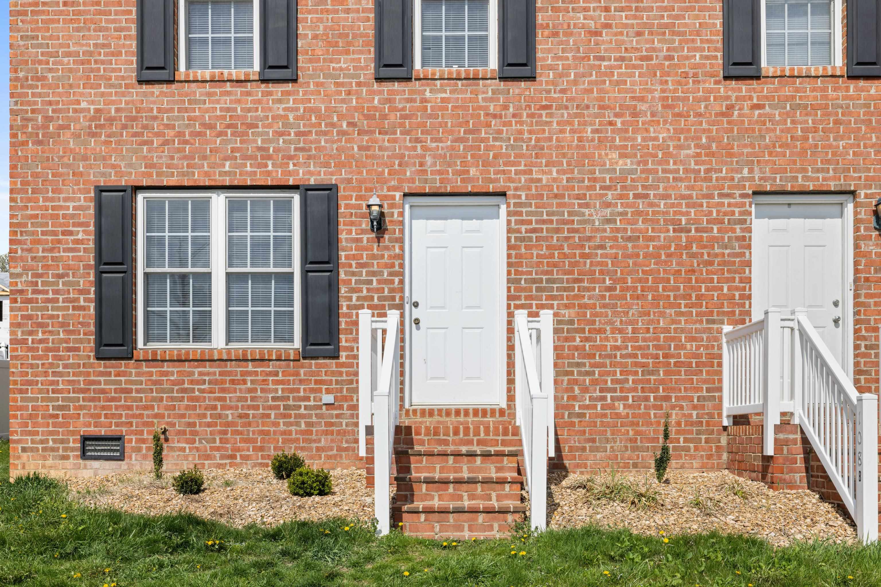 108 PLEASANT HILL RD, HARRISONBURG, Virginia 22801, 4 Bedrooms Bedrooms, ,2 BathroomsBathrooms,Residential,108 PLEASANT HILL RD,675568 MLS # 675568