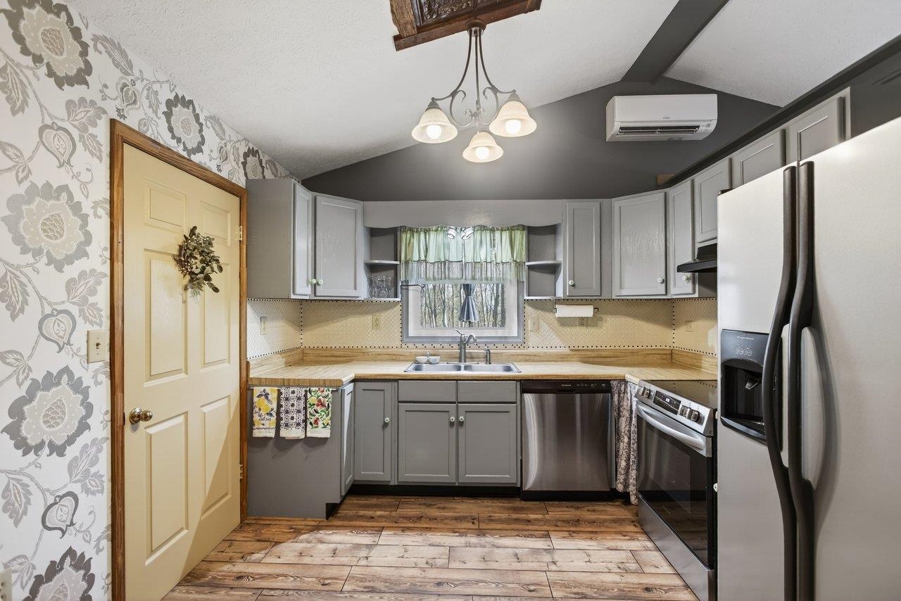 160 GALE LN, STANLEY, Virginia 22851, 2 Bedrooms Bedrooms, ,2 BathroomsBathrooms,Residential,160 GALE LN,675572 MLS # 675572 160 GALE LN, STANLEY, Virginia 22851, 2 Bedrooms Bedrooms, ,2 BathroomsBathrooms,Residential,160 GALE LN,675572 MLS # 675572