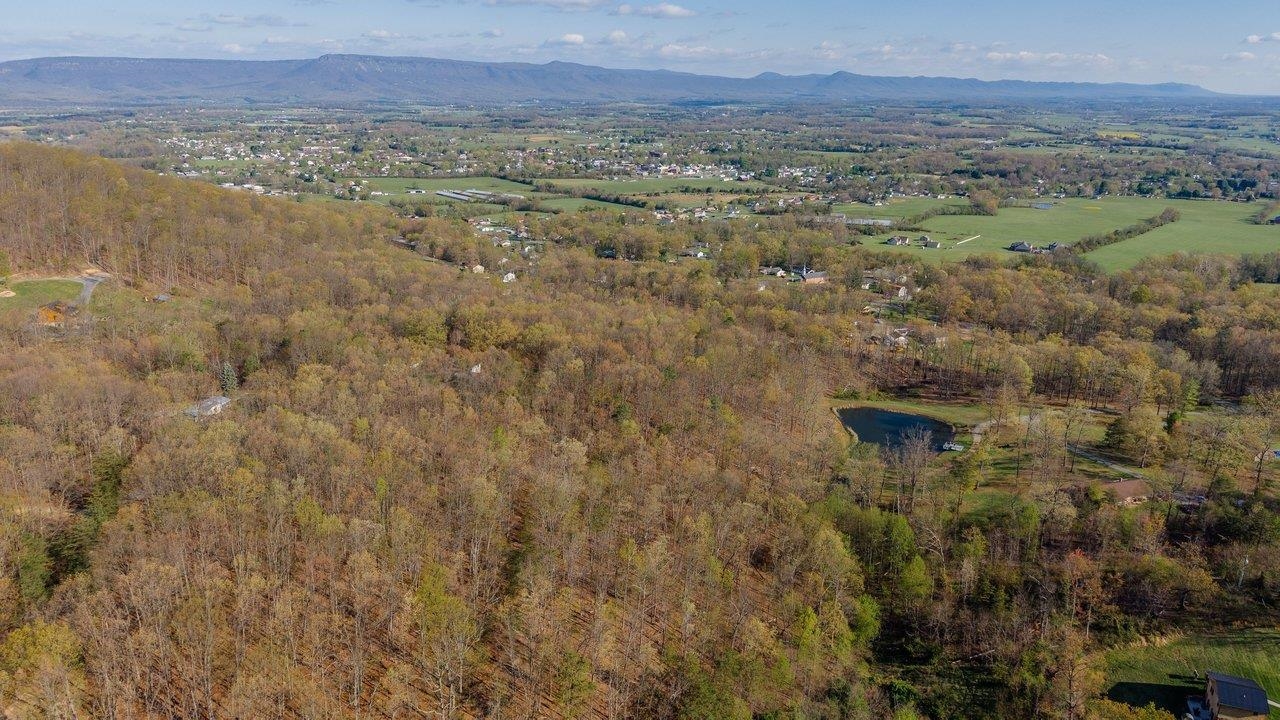 160 GALE LN, STANLEY, Virginia 22851, 2 Bedrooms Bedrooms, ,2 BathroomsBathrooms,Residential,160 GALE LN,675572 MLS # 675572 160 GALE LN, STANLEY, Virginia 22851, 2 Bedrooms Bedrooms, ,2 BathroomsBathrooms,Residential,160 GALE LN,675572 MLS # 675572