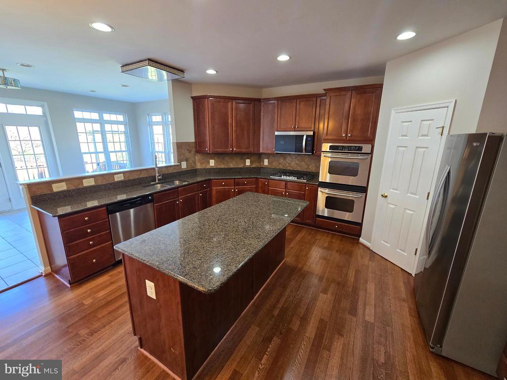 2520 POST OAK DR, CULPEPER, Virginia 22701, 4 Bedrooms Bedrooms, ,5 BathroomsBathrooms,Residential,HIGHPOINT OF CULPEPER,2520 POST OAK DR,VACU2013150 MLS # VACU2013150