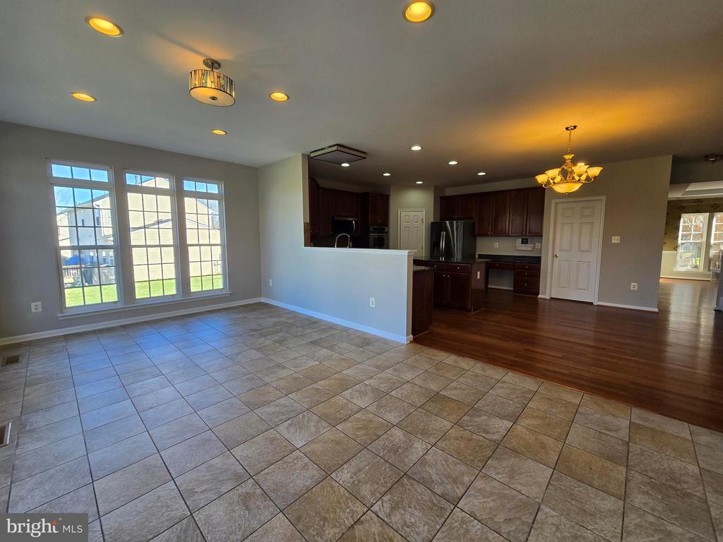 2520 POST OAK DR, CULPEPER, Virginia 22701, 4 Bedrooms Bedrooms, ,5 BathroomsBathrooms,Residential,HIGHPOINT OF CULPEPER,2520 POST OAK DR,VACU2013150 MLS # VACU2013150