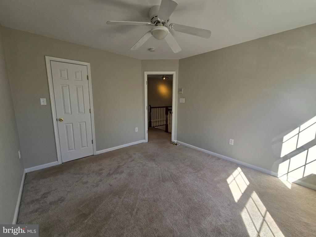 2520 POST OAK DR, CULPEPER, Virginia 22701, 4 Bedrooms Bedrooms, ,5 BathroomsBathrooms,Residential,HIGHPOINT OF CULPEPER,2520 POST OAK DR,VACU2013150 MLS # VACU2013150