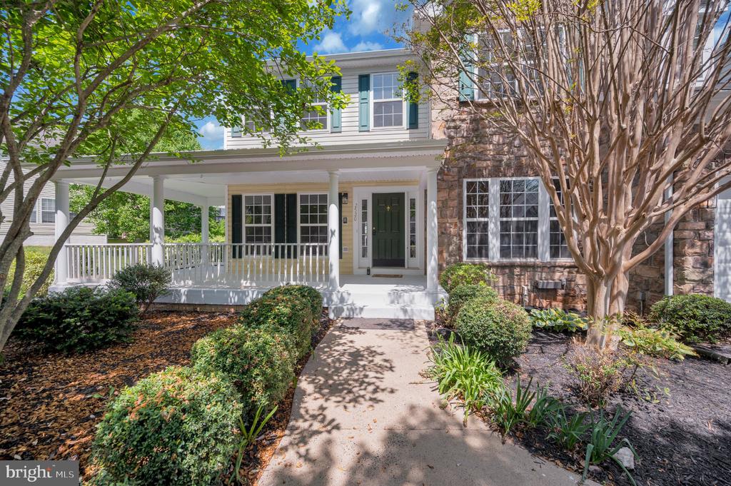 2520 POST OAK DR, CULPEPER, Virginia 22701, 4 Bedrooms Bedrooms, ,5 BathroomsBathrooms,Residential,HIGHPOINT OF CULPEPER,2520 POST OAK DR,VACU2013150 MLS # VACU2013150