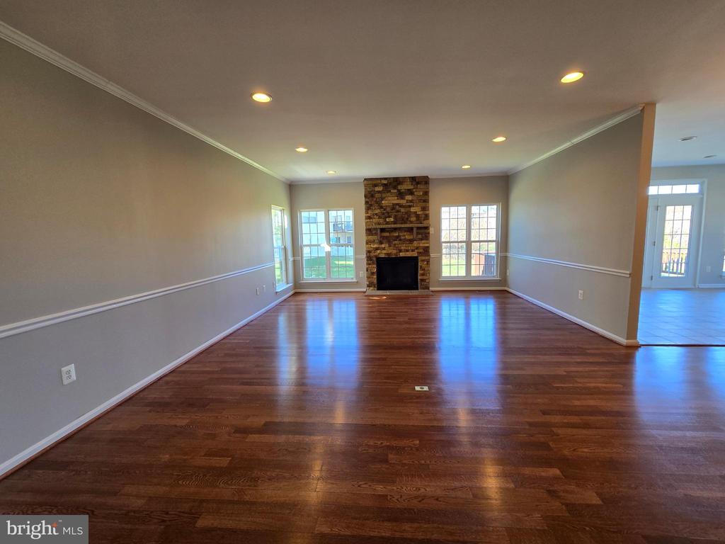 2520 POST OAK DR, CULPEPER, Virginia 22701, 4 Bedrooms Bedrooms, ,5 BathroomsBathrooms,Residential,HIGHPOINT OF CULPEPER,2520 POST OAK DR,VACU2013150 MLS # VACU2013150