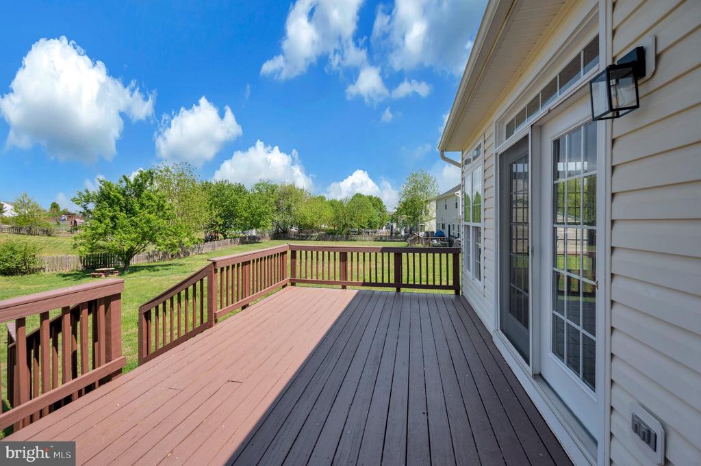2520 POST OAK DR, CULPEPER, Virginia 22701, 4 Bedrooms Bedrooms, ,5 BathroomsBathrooms,Residential,HIGHPOINT OF CULPEPER,2520 POST OAK DR,VACU2013150 MLS # VACU2013150