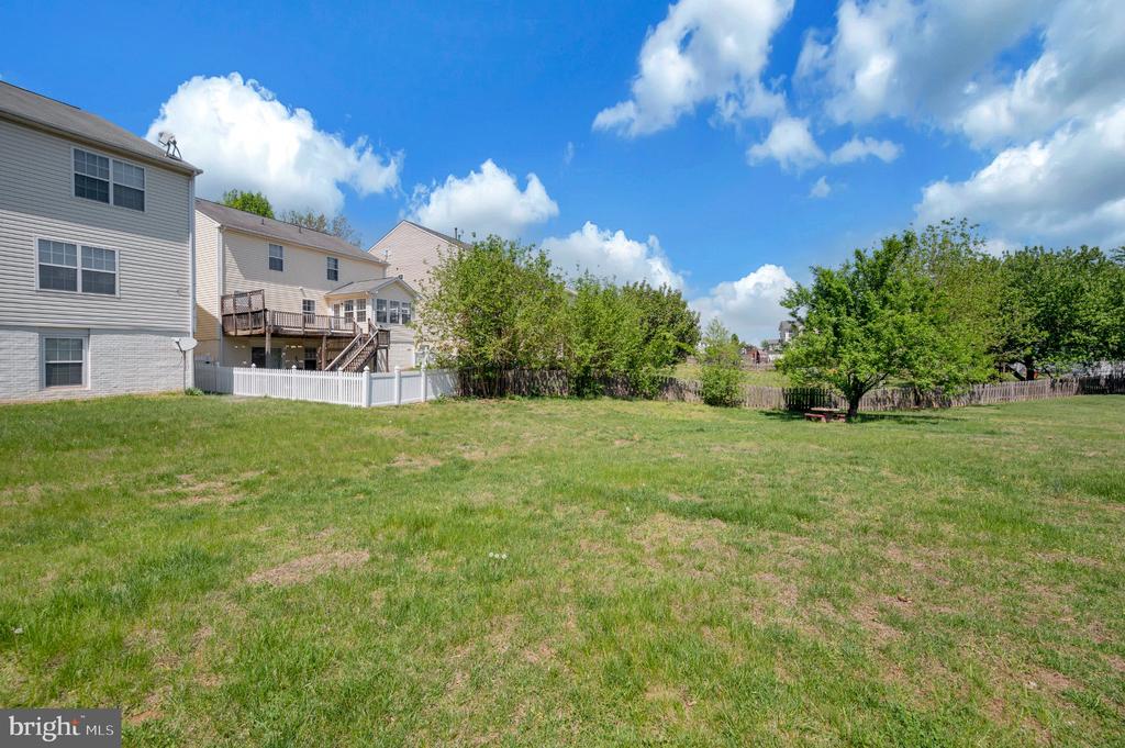 2520 POST OAK DR, CULPEPER, Virginia 22701, 4 Bedrooms Bedrooms, ,5 BathroomsBathrooms,Residential,HIGHPOINT OF CULPEPER,2520 POST OAK DR,VACU2013150 MLS # VACU2013150
