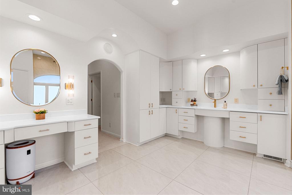 11227 N CLUB DR, FREDERICKSBURG, Virginia 22408, 6 Bedrooms Bedrooms, ,5 BathroomsBathrooms,Residential,11227 N CLUB DR,VASP2040566 MLS # VASP2040566