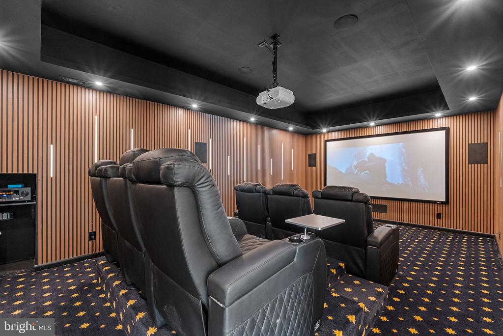 11227 N CLUB DR, FREDERICKSBURG, Virginia 22408, 6 Bedrooms Bedrooms, ,5 BathroomsBathrooms,Residential,11227 N CLUB DR,VASP2040566 MLS # VASP2040566