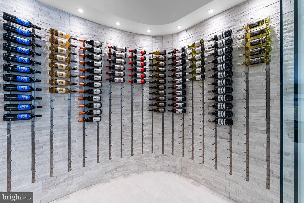 11227 N CLUB DR, FREDERICKSBURG, Virginia 22408, 6 Bedrooms Bedrooms, ,5 BathroomsBathrooms,Residential,11227 N CLUB DR,VASP2040566 MLS # VASP2040566