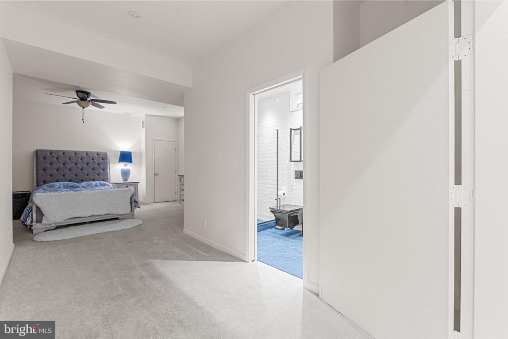 11227 N CLUB DR, FREDERICKSBURG, Virginia 22408, 6 Bedrooms Bedrooms, ,5 BathroomsBathrooms,Residential,11227 N CLUB DR,VASP2040566 MLS # VASP2040566