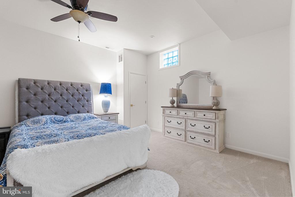 11227 N CLUB DR, FREDERICKSBURG, Virginia 22408, 6 Bedrooms Bedrooms, ,5 BathroomsBathrooms,Residential,11227 N CLUB DR,VASP2040566 MLS # VASP2040566