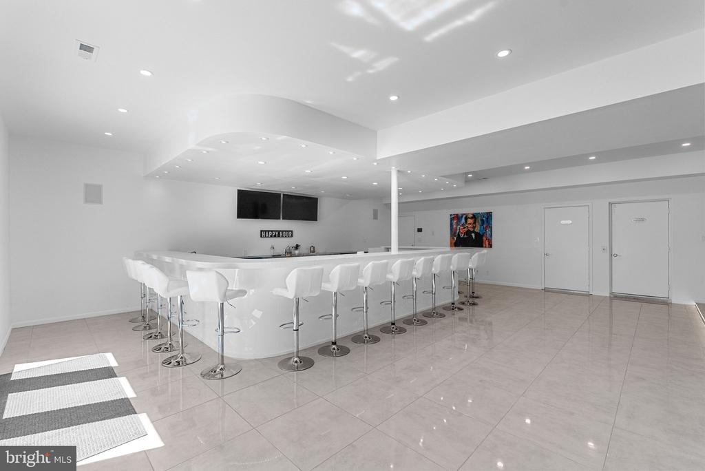 11227 N CLUB DR, FREDERICKSBURG, Virginia 22408, 6 Bedrooms Bedrooms, ,5 BathroomsBathrooms,Residential,11227 N CLUB DR,VASP2040566 MLS # VASP2040566