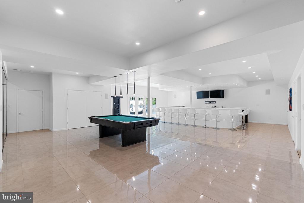 11227 N CLUB DR, FREDERICKSBURG, Virginia 22408, 6 Bedrooms Bedrooms, ,5 BathroomsBathrooms,Residential,11227 N CLUB DR,VASP2040566 MLS # VASP2040566