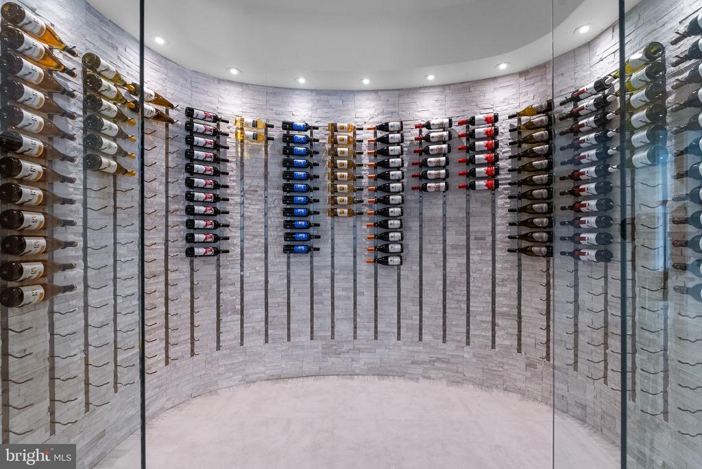 11227 N CLUB DR, FREDERICKSBURG, Virginia 22408, 6 Bedrooms Bedrooms, ,5 BathroomsBathrooms,Residential,11227 N CLUB DR,VASP2040566 MLS # VASP2040566