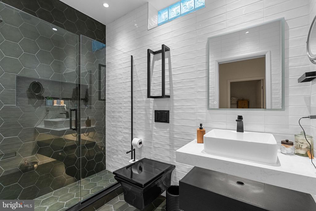 11227 N CLUB DR, FREDERICKSBURG, Virginia 22408, 6 Bedrooms Bedrooms, ,5 BathroomsBathrooms,Residential,11227 N CLUB DR,VASP2040566 MLS # VASP2040566