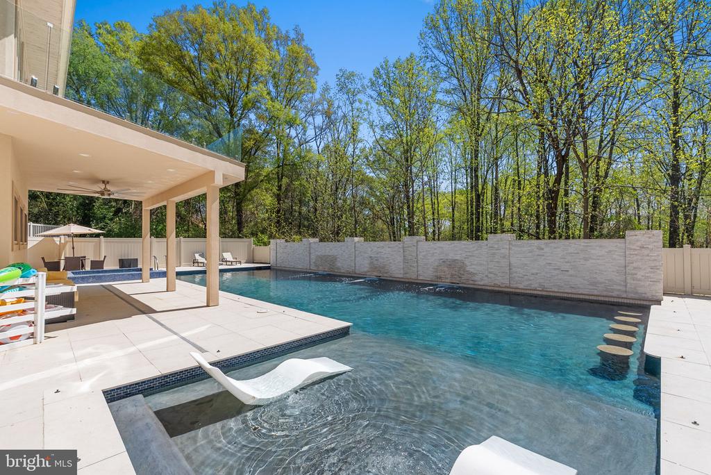 11227 N CLUB DR, FREDERICKSBURG, Virginia 22408, 6 Bedrooms Bedrooms, ,5 BathroomsBathrooms,Residential,11227 N CLUB DR,VASP2040566 MLS # VASP2040566