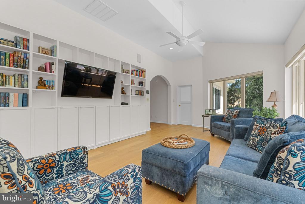 11227 N CLUB DR, FREDERICKSBURG, Virginia 22408, 6 Bedrooms Bedrooms, ,5 BathroomsBathrooms,Residential,11227 N CLUB DR,VASP2040566 MLS # VASP2040566