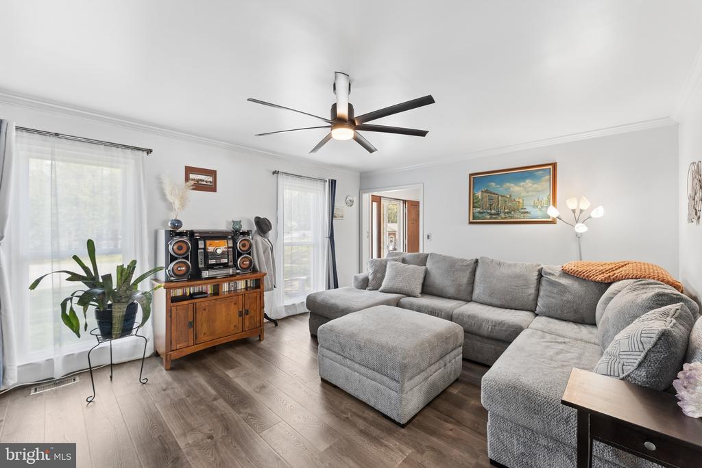 10820 CEDAR POST, SPOTSYLVANIA, Virginia 22553, 5 Bedrooms Bedrooms, ,3 BathroomsBathrooms,Residential,10820 CEDAR POST,VASP2040522 MLS # VASP2040522