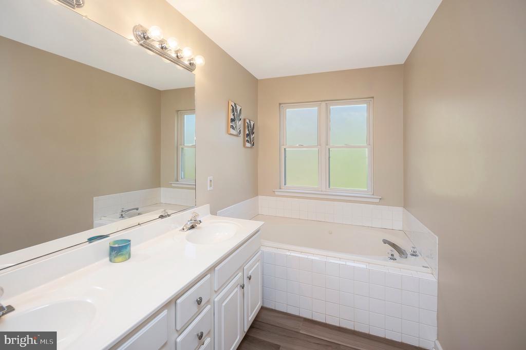 521 LIBERTY BLVD, LOCUST GROVE, Virginia 22508, 4 Bedrooms Bedrooms, ,2 BathroomsBathrooms,Residential,521 LIBERTY BLVD,VAOR2013792 MLS # VAOR2013792 521 LIBERTY BLVD, LOCUST GROVE, Virginia 22508, 4 Bedrooms Bedrooms, ,2 BathroomsBathrooms,Residential,521 LIBERTY BLVD,VAOR2013792 MLS # VAOR2013792