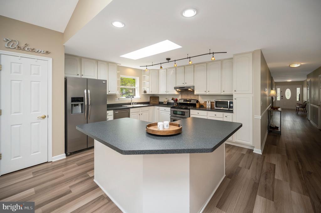 521 LIBERTY BLVD, LOCUST GROVE, Virginia 22508, 4 Bedrooms Bedrooms, ,2 BathroomsBathrooms,Residential,521 LIBERTY BLVD,VAOR2013792 MLS # VAOR2013792 521 LIBERTY BLVD, LOCUST GROVE, Virginia 22508, 4 Bedrooms Bedrooms, ,2 BathroomsBathrooms,Residential,521 LIBERTY BLVD,VAOR2013792 MLS # VAOR2013792