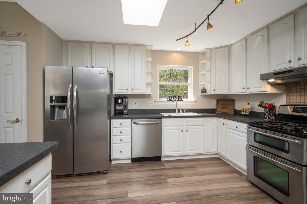 521 LIBERTY BLVD, LOCUST GROVE, Virginia 22508, 4 Bedrooms Bedrooms, ,2 BathroomsBathrooms,Residential,521 LIBERTY BLVD,VAOR2013792 MLS # VAOR2013792 521 LIBERTY BLVD, LOCUST GROVE, Virginia 22508, 4 Bedrooms Bedrooms, ,2 BathroomsBathrooms,Residential,521 LIBERTY BLVD,VAOR2013792 MLS # VAOR2013792