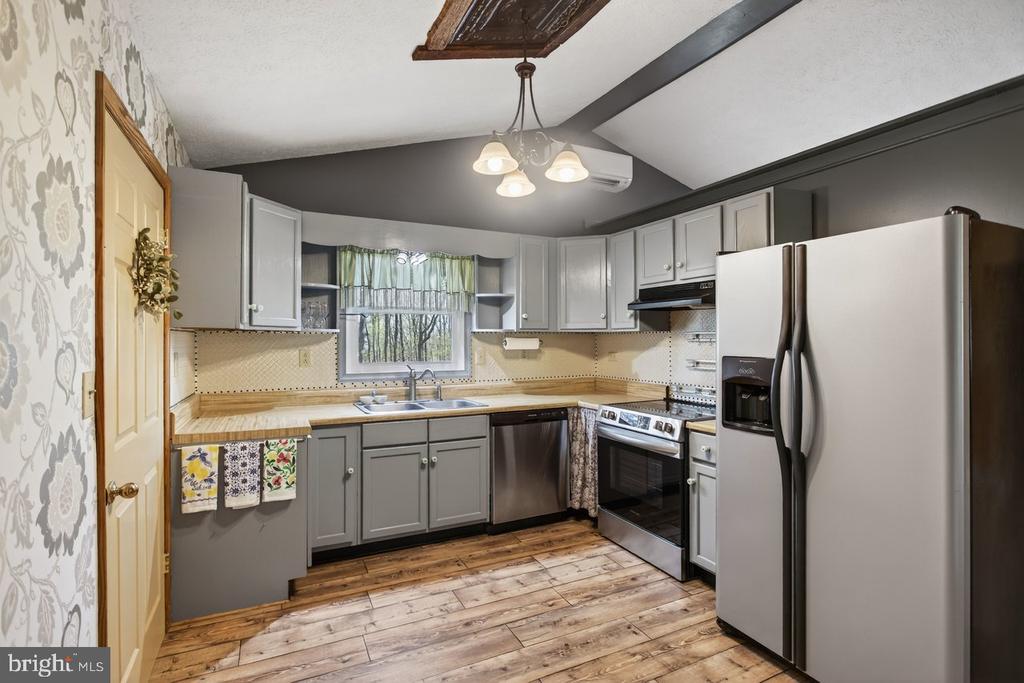 160 GALE LN, STANLEY, Virginia 22851, 2 Bedrooms Bedrooms, ,2 BathroomsBathrooms,Residential,160 GALE LN,VAPA2006282 MLS # VAPA2006282 160 GALE LN, STANLEY, Virginia 22851, 2 Bedrooms Bedrooms, ,2 BathroomsBathrooms,Residential,160 GALE LN,VAPA2006282 MLS # VAPA2006282