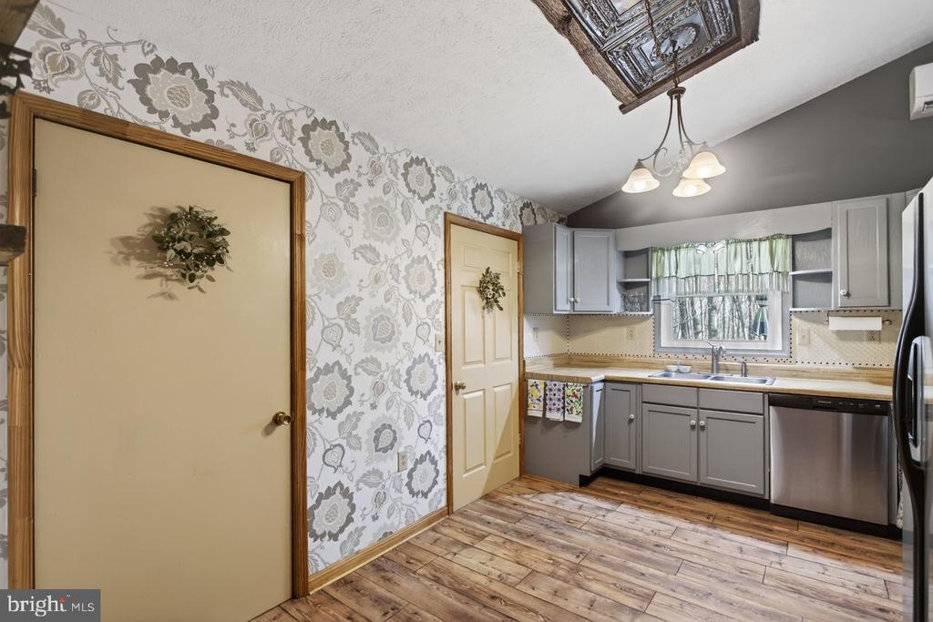 160 GALE LN, STANLEY, Virginia 22851, 2 Bedrooms Bedrooms, ,2 BathroomsBathrooms,Residential,160 GALE LN,VAPA2006282 MLS # VAPA2006282 160 GALE LN, STANLEY, Virginia 22851, 2 Bedrooms Bedrooms, ,2 BathroomsBathrooms,Residential,160 GALE LN,VAPA2006282 MLS # VAPA2006282