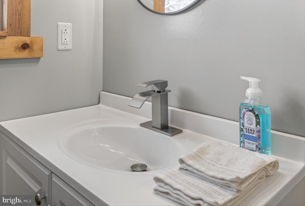 160 GALE LN, STANLEY, Virginia 22851, 2 Bedrooms Bedrooms, ,2 BathroomsBathrooms,Residential,160 GALE LN,VAPA2006282 MLS # VAPA2006282 160 GALE LN, STANLEY, Virginia 22851, 2 Bedrooms Bedrooms, ,2 BathroomsBathrooms,Residential,160 GALE LN,VAPA2006282 MLS # VAPA2006282