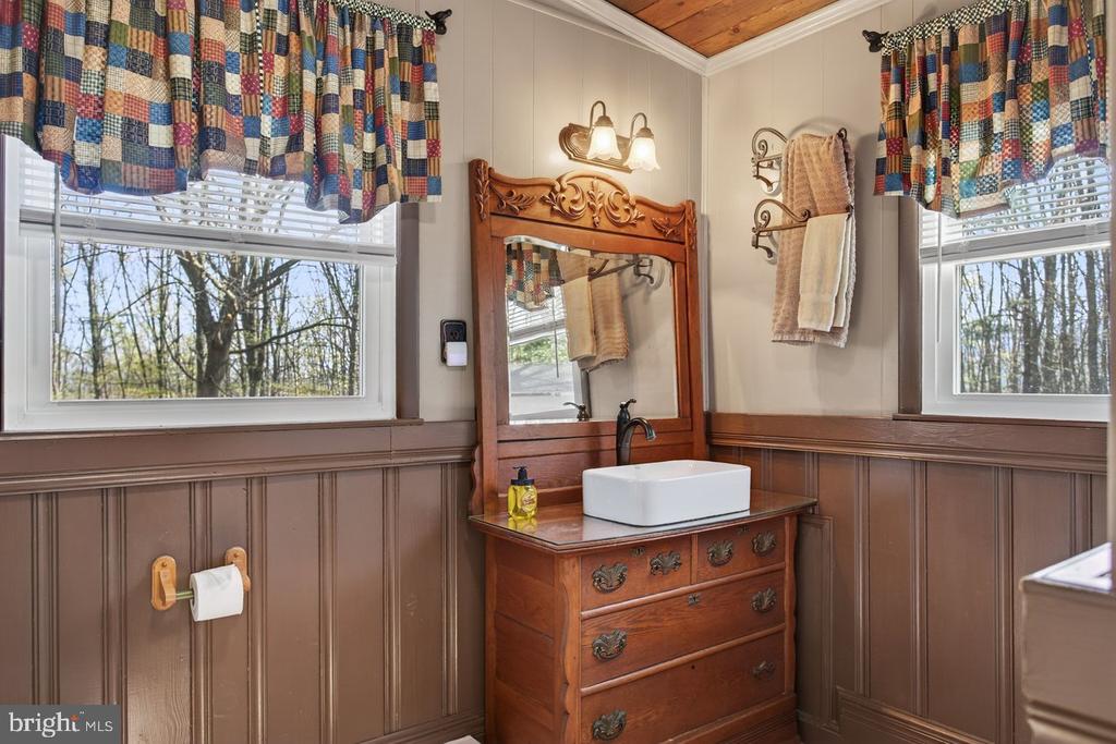 160 GALE LN, STANLEY, Virginia 22851, 2 Bedrooms Bedrooms, ,2 BathroomsBathrooms,Residential,160 GALE LN,VAPA2006282 MLS # VAPA2006282 160 GALE LN, STANLEY, Virginia 22851, 2 Bedrooms Bedrooms, ,2 BathroomsBathrooms,Residential,160 GALE LN,VAPA2006282 MLS # VAPA2006282