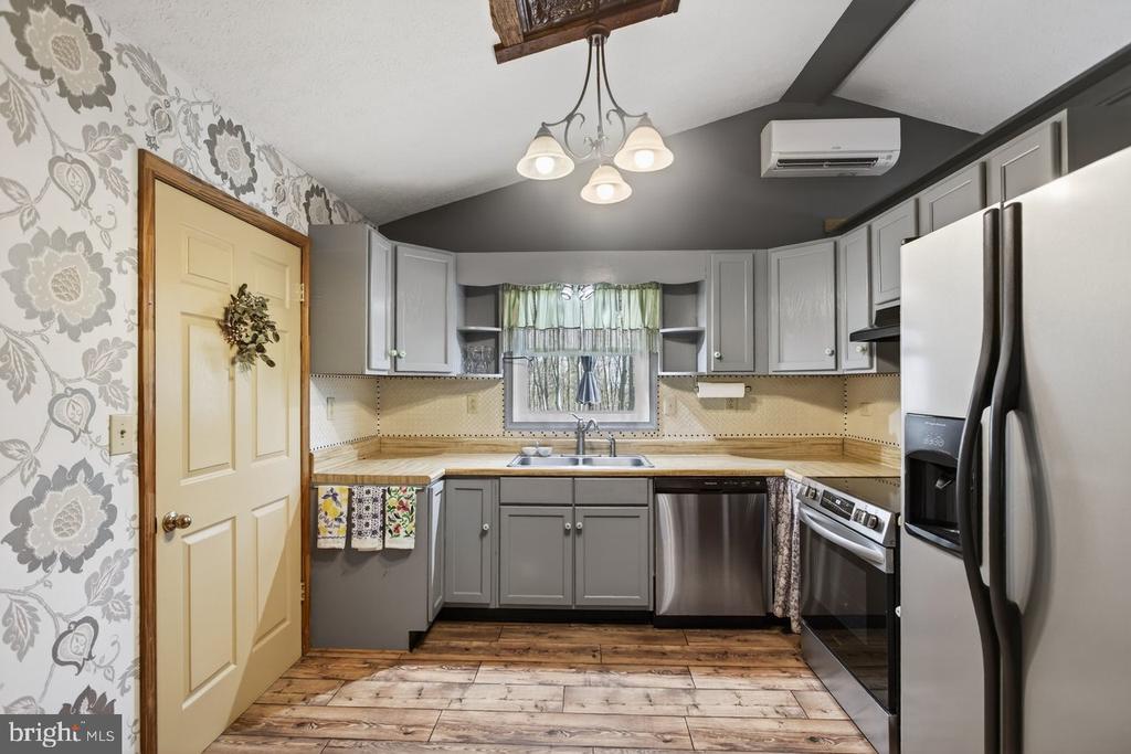 160 GALE LN, STANLEY, Virginia 22851, 2 Bedrooms Bedrooms, ,2 BathroomsBathrooms,Residential,160 GALE LN,VAPA2006282 MLS # VAPA2006282 160 GALE LN, STANLEY, Virginia 22851, 2 Bedrooms Bedrooms, ,2 BathroomsBathrooms,Residential,160 GALE LN,VAPA2006282 MLS # VAPA2006282