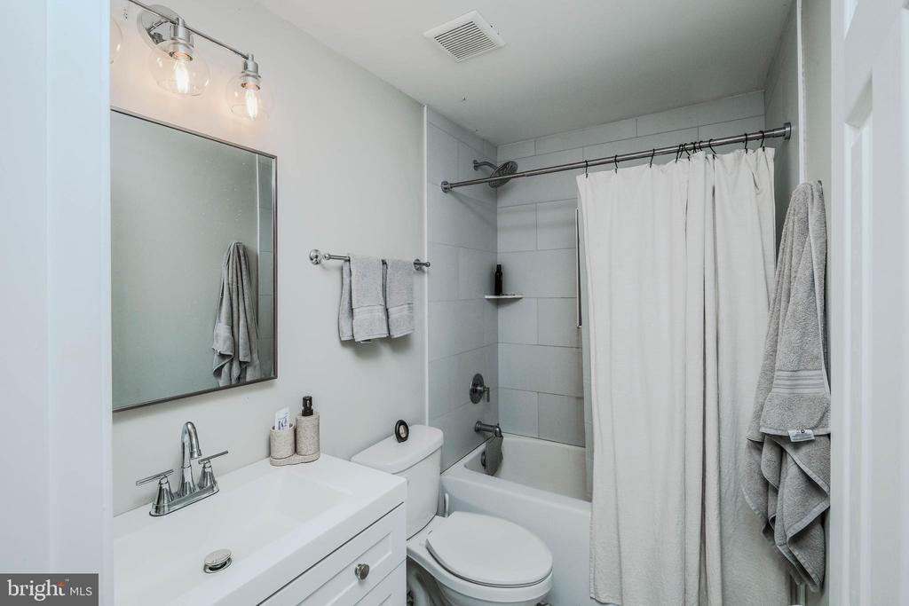 4178 NARROWS LN, THE PLAINS, Virginia, 3 Bedrooms Bedrooms, ,2 BathroomsBathrooms,Residential,4178 NARROWS LN,VAFQ2021326 MLS # VAFQ2021326